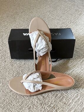 Fashion Nova Beige Slide Sandals